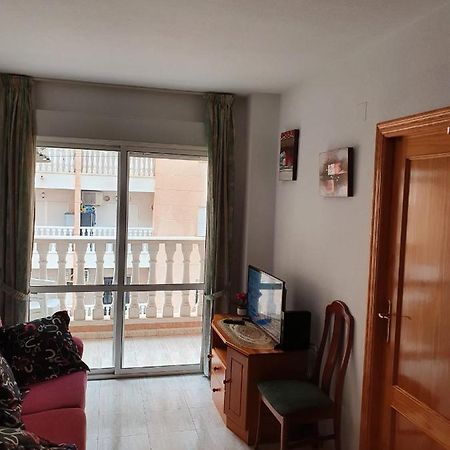 Apartment Close To All Amenities ตอร์เรเวียคา ภายนอก รูปภาพ